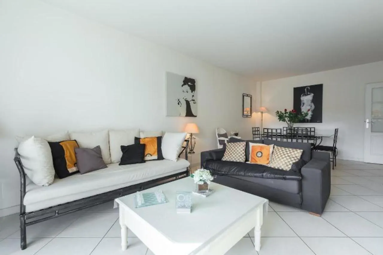 Cannes Centre 2Mins From Beach Stunning 3-Bed Apt