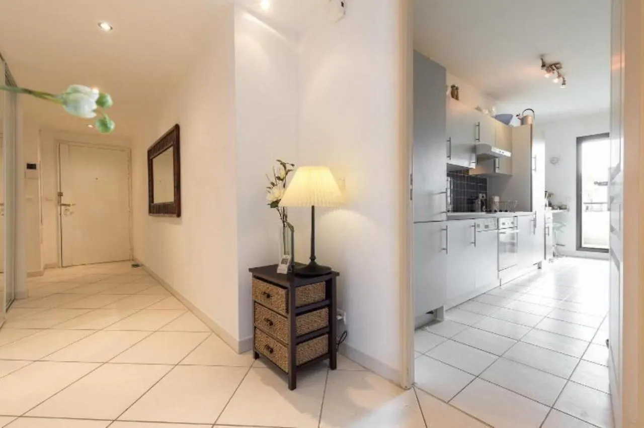 Cannes Centre 2Mins From Beach Stunning 3-Bed Apt France