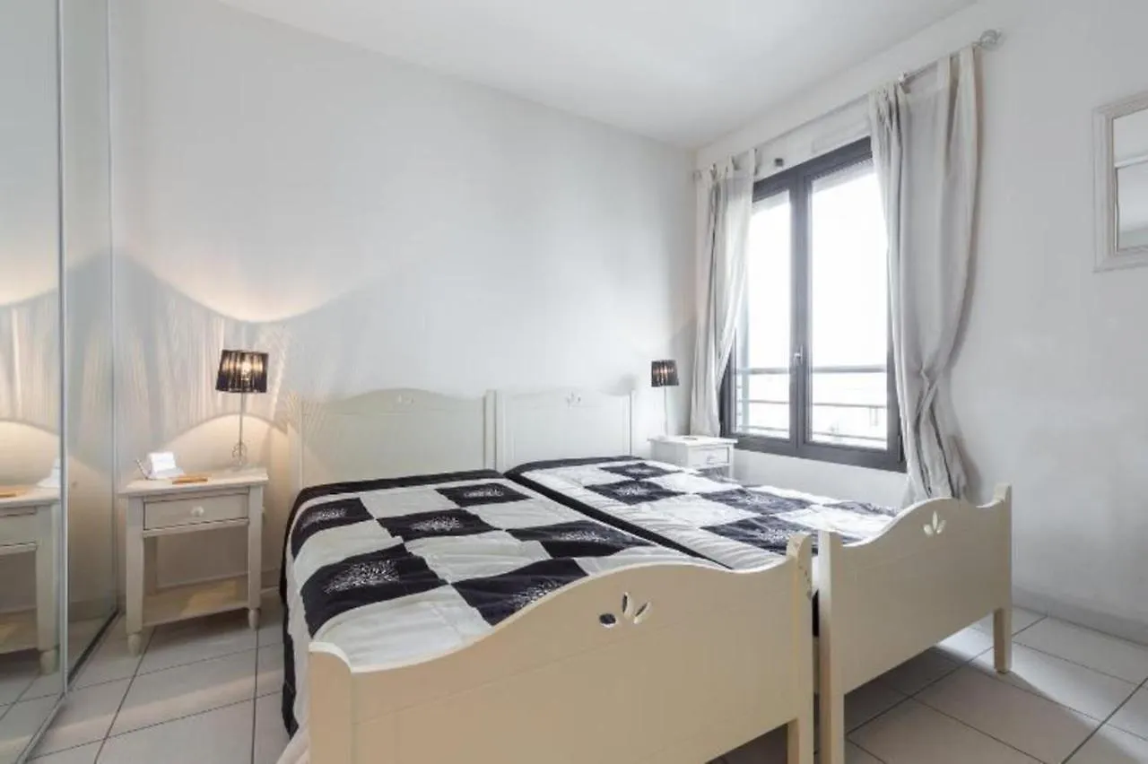 Cannes Centre 2Mins From Beach Stunning 3-Bed Apt Apartment