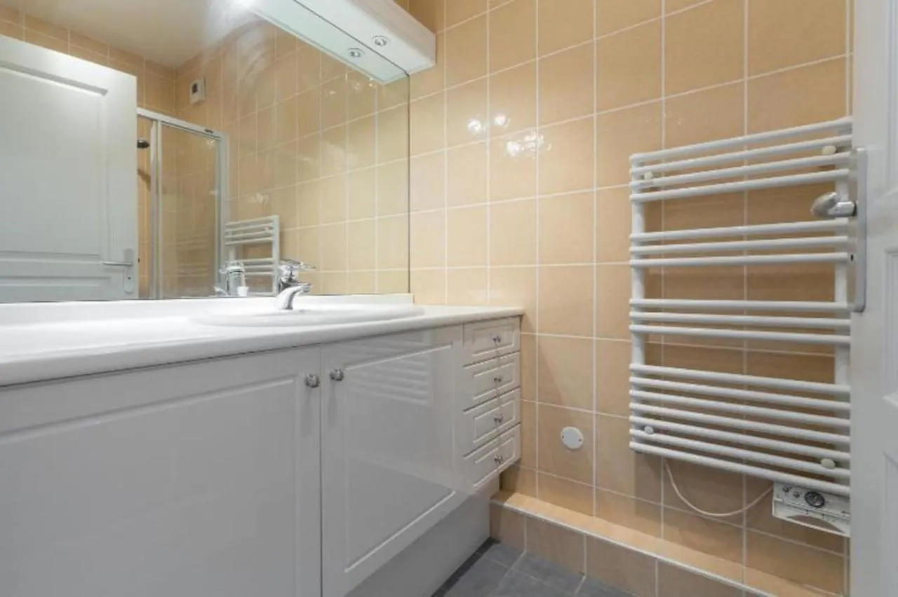 Cannes Centre 2Mins From Beach Stunning 3-Bed Apt France