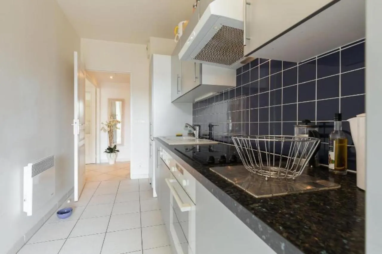 Cannes Centre 2Mins From Beach Stunning 3-Bed Apt Apartment