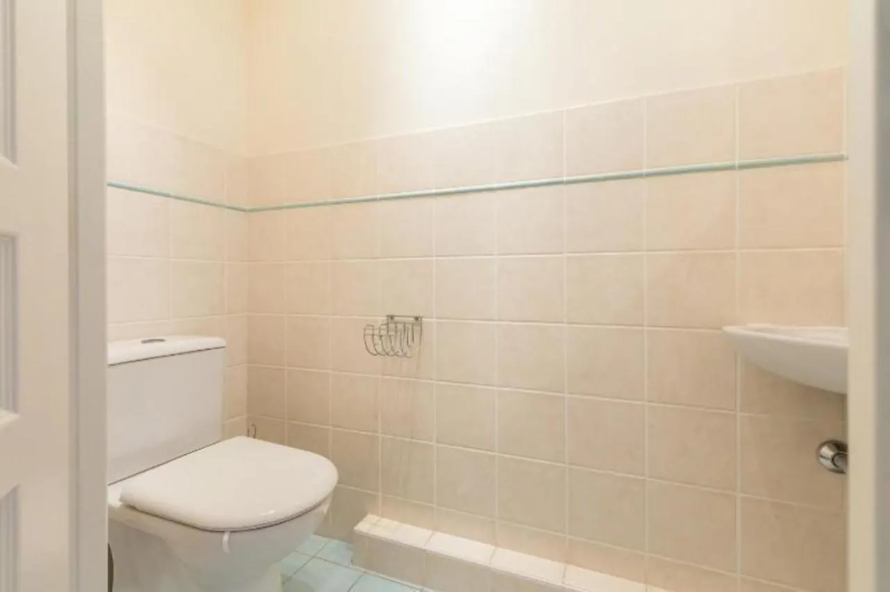 Cannes Centre 2Mins From Beach Stunning 3-Bed Apt Apartment